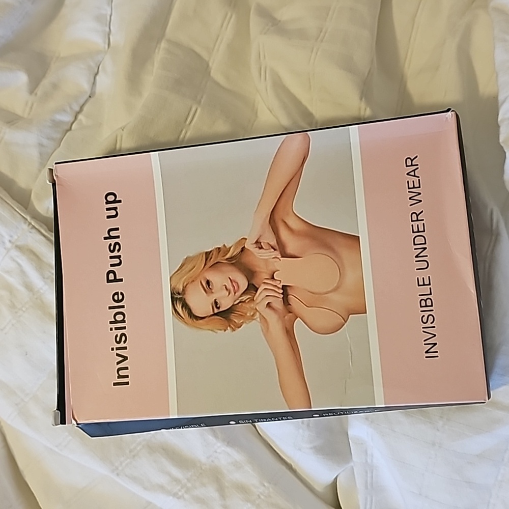 🥳FINAL OFFER 🥳NIB adhesive Bra